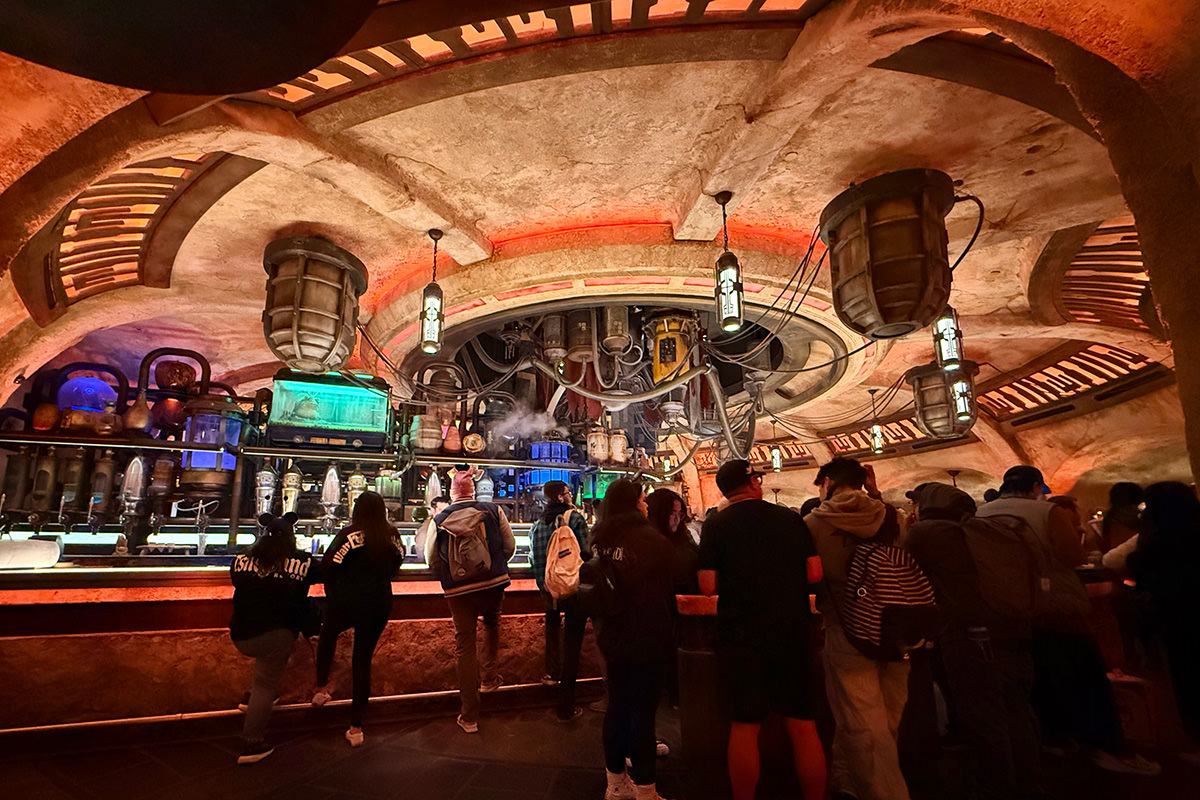 Oga's Cantina Interior